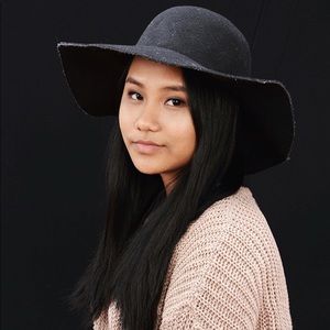 Meet your Posher, Dal